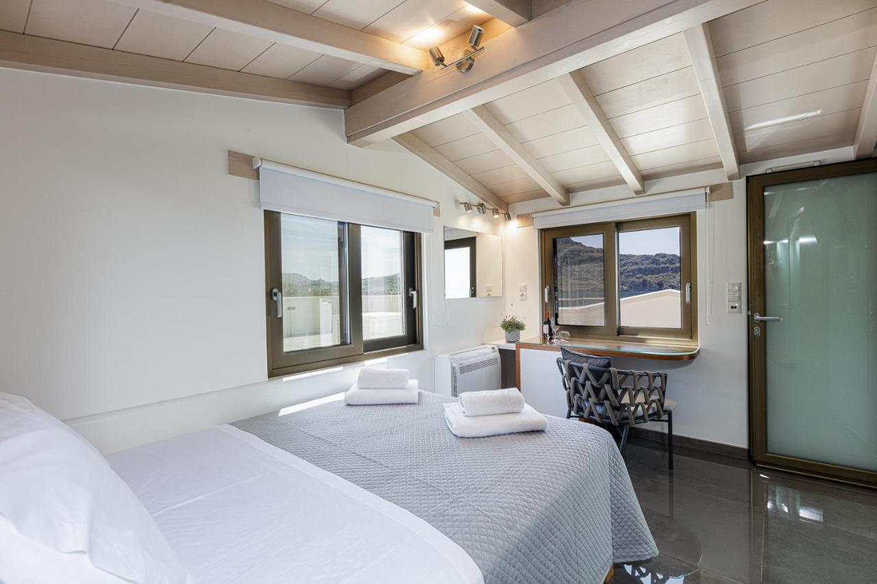 Lilian Loft Sea View - Adults Only Apartment Плакиас Екстериор снимка