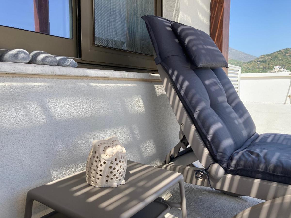 Lilian Loft Sea View - Adults Only Apartment Плакиас Екстериор снимка